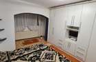 Vand apartament cu 3 camere Resita, zona Lunca - 1