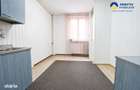 Apartament 4 camere , centru , etaj 1