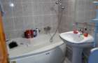 Inchiriez apartament cu 3 camere in zona liceului Petru Rares - 2