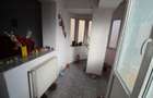 Apartament 3 camere,  strada Victoriei