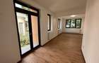 Mall Vitan - Vila  MODERNA 2023   P+1,  4 camere, 166 mp. , singur curte - 95mp - 5