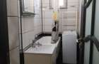 Inchiriez apartament semidecomandat - Etaj 1