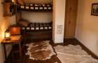 FILM! Casa traditionala,teren 3.274 mp, anexe,foisor,potential turisti
