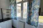 Apartament 3 camere, decomandat, Zona 9 Mai, Et 2 - 2