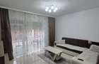 Apartament de vanzare 3 camere ,living,bucatarie inchisa - 8