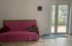 Inchiriez apartament 3 camere in casa la curte, partial mobilat