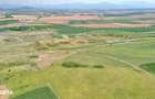 Teren de 237631 mp, în Feldioara - 3