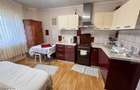 Apartament 2 camere - Etaj 3/3, Pod - Zona centrala, Trusesti - 3