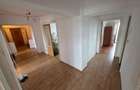 Apartament 4 camere zona Poarta 6