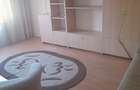 inchiriez apartament3 camere - 2