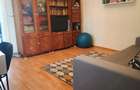 Apartament 3 camere in casa la curte