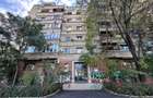 Pia?a Romana.Apartament cu 3 camere +o camera mica - 2