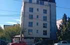Vand bloc locuin?e colective la ro?u, stradal ?os. Chitilei- 930000E - 19