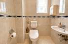 | Vila de INCHIRIAT | 12 camere | Soseaua NORDULUI | - 15