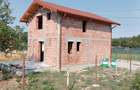 Casa de rosu in Albota - 3