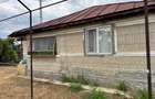 Casa nouă + casa veche + teren - 4