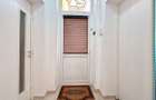 Inchiriez apartament 3 camere, Ultracentral, B-dul. Revolutiei, et.1 - 8
