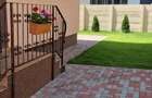 Duplex premium de vânzare – stradă privată, ideal pentru familie - 1