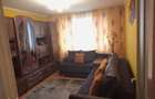 Apartament decomandat cu 2 camere ?i balcon inchis - la cheie