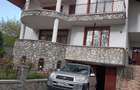 Casă cu 4 camere cu Teren 3542 Mp în Cornu - 3