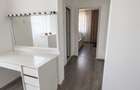 VAND APARTAMENT CU 3 CAMERE, RENOVAT, MOBILAT SI UTILAT PITESTI Locatie: Cartierul Trivale, Complex 2, 70 mp, Et 6, Lift, Centrala proprie