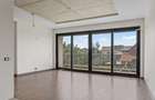 Cladire cu 5 apartamente de vanzare - 6