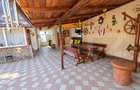 Casa deosebită, 91 mp, teren 1.128 mp, zona Ghirdoveni