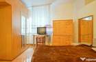 Casa cu 2 apartamente, terasa ?i garaj, zona Pia?a Un... - 9
