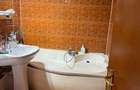 Inchiriez Apartament Decomandat - 3