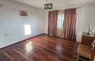 PROPRIETAR inchiriez Vila P+2+Terasa (inclusiv Rooftop)