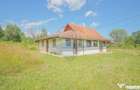 Casa de vacan?a la poalele Mun?ilor Fagara? | Teren 8.000 mp | - Ucea De Sus (Brasov)