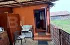 Casa renovata cu 4 camere si teren de 2.000 mp, terasa si bucatarie de
