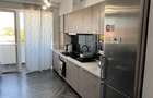 vand apartament cu 3 camere