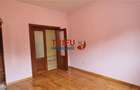 Casa 10 camere de inchiriat zona Centru cu piscina interioara