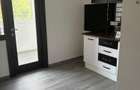 Apartament 3 camere de inchiriat - parter
