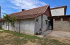 Casa renovata in Nadlac 3 camere spa?ioase, teren 908 mp, livada cu pomi fructiferi
