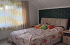 Dorobant VILA D+M+Pod  SU = 200mp  TEREN 1200mp amenajat (pot locui doua familii - 11
