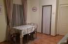 Inchiriez apartament cu 2 camere, la casa