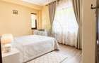 Inchiriez apartament doua camere str mijloc - 9