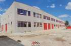 Hale noi, suprafata totala de 13.000 mp in Baicoi - 2