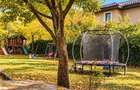Corbeanca **Vila cu teren de 1.029 mp, gradina matura ?i terase Com 0