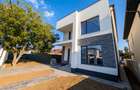 Casa 5 camere 200mp | 0 comision | Tunari Central | 511mp teren - 2