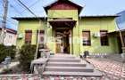 Casa 9 camere, 4 bai, 3 locuri de parcare, Central, Ploiesti