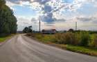 Teren ingradit langa casa locuita la intrare in Teliu - 2