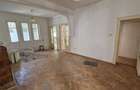 Imobil Str Roma Parter + Curte - 3