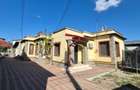 Casă cu 5 camere cu Teren 1000 Mp în Rudului