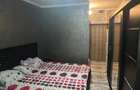 5 Garsoniere situate la parterul blocului Zona Ostrovului - 5