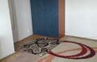 Inchiriez apartament cu 1 camera , baie , bucatarie, hol, Nicolina strada Carpati, et 7 . Pret 2000 Ron. + 1 luna garanzie Fara intermediari.. - 2