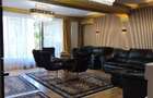 Casa D+P+E+terasa Tomis 2 cu 2 intrari, 6 camere, 2 bucatarii, 3 bai.