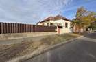 Casa Romaneasca de vanzare 8camere teren 624mp 22ml Bujac cu potential - 1